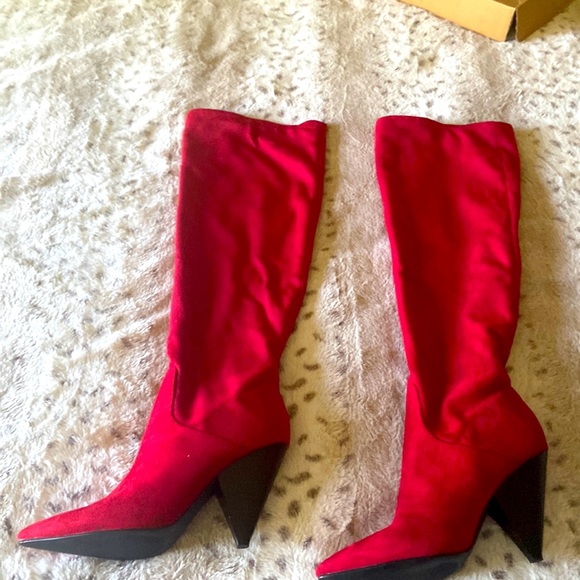 Red suede knee high boots by indigo rd size 7.5 with a 2.5 inch heel - Picture 1 of 3